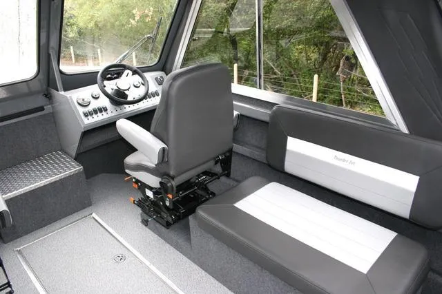 Slide: The Image of Thunder Jet Alexis OS 23' 2025 - 6