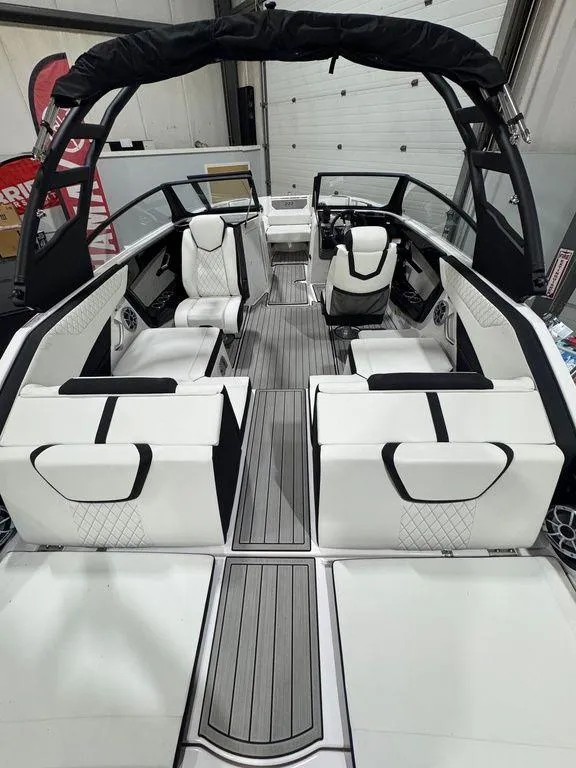 Slide: The Image of Yamaha 222S 2025 - 6