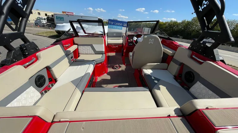 Slide: The Image of Heyday Wake Boats H20 2024 - 11