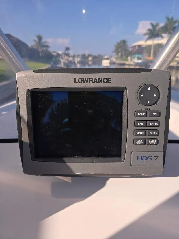 Slide: The Image of Lowrance HDS-7 fishfinder on 2008 Sea Hunt Triton 220 boat. - 5