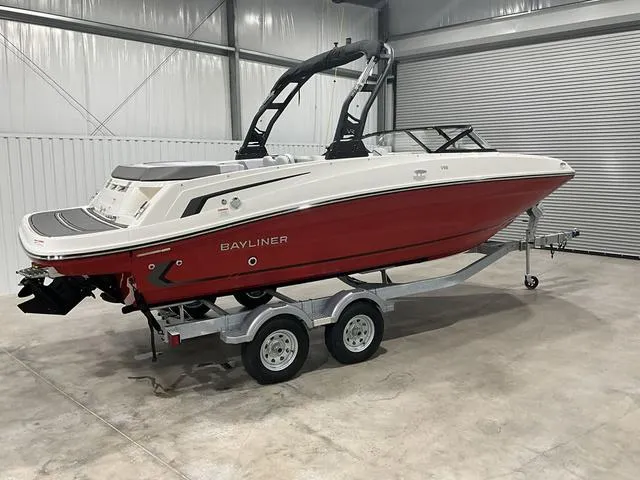 Slide: The Image of Bayliner VR6 Bowrider 2025 - 10