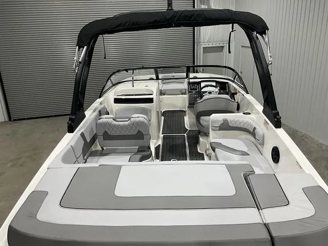 Slide: The Image of Bayliner VR6 Bowrider 2025 - 11