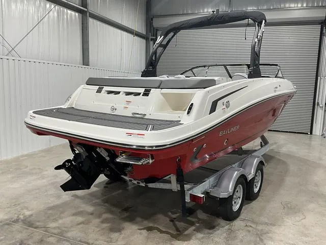 Slide: The Image of Bayliner VR6 Bowrider 2025 - 4