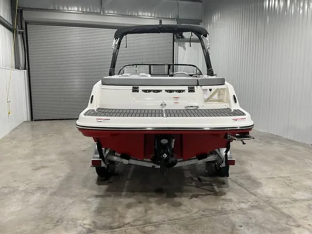 Slide: The Image of Bayliner VR6 Bowrider 2025 - 6