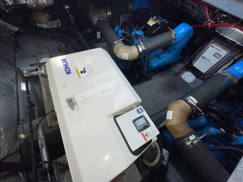 Slide: The Image of Carver 380 Santego 1995 - 52