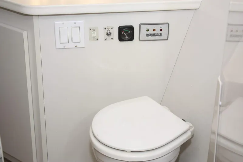 Slide: The Image of Carver Yachts 380 Santego 1995 - 56