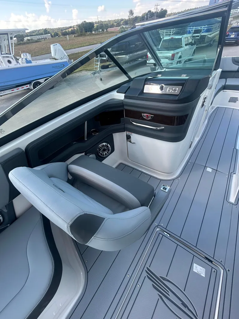 Slide: The Image of Chaparral 307 SSX 2025 - 8