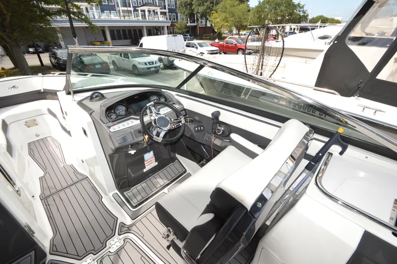 Slide: The Image of Monterey 275SS 2020 - 12