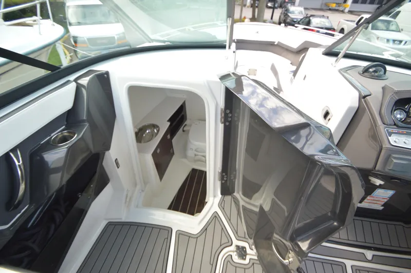 Slide: The Image of Monterey 275SS 2020 - 24