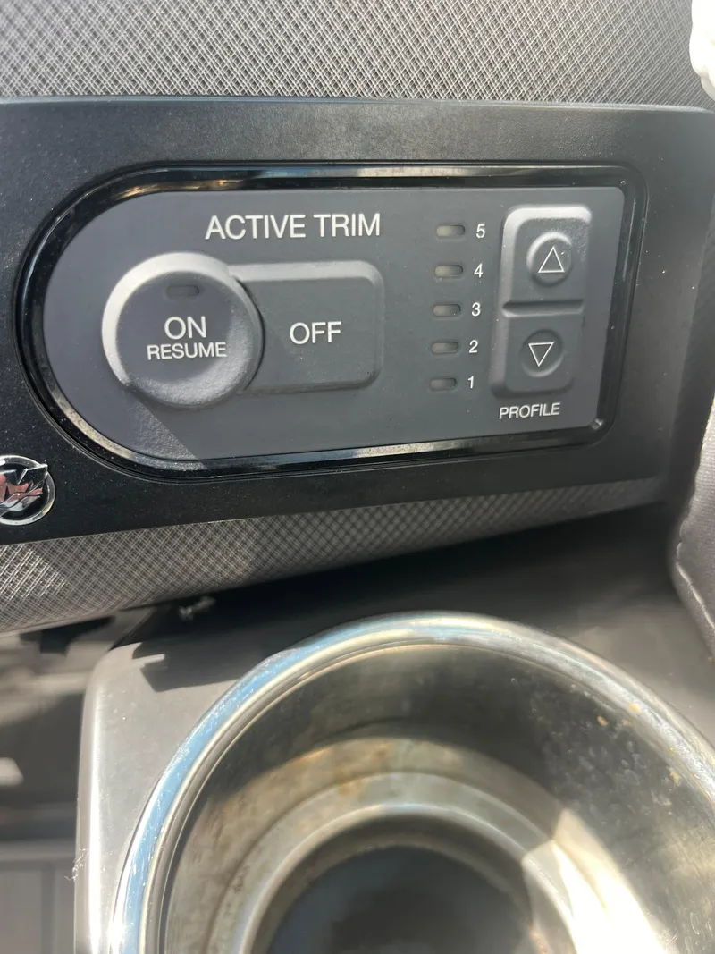 Slide: The Image of Monterey 275SS 2020 - 34