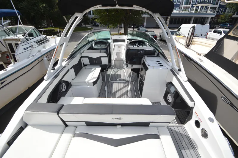 Slide: The Image of Monterey 275SS 2020 - 9