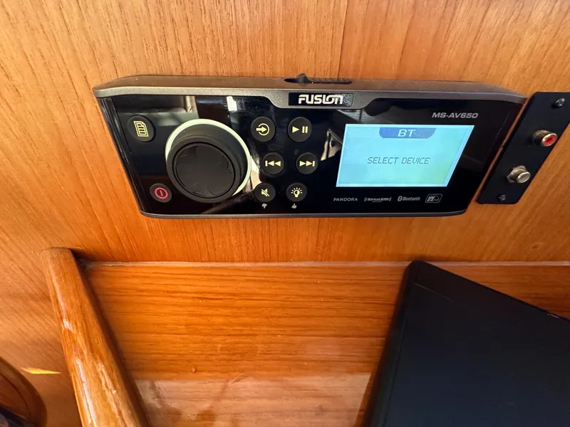 Slide: The Image of Fusion MS-AV650 stereo system on 1998 Riviera 43 yacht, featuring Bluetooth connectivity. - 39