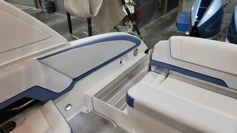 Slide: The Image of Formula 330 Crossover Bowrider OB 2025 - 50