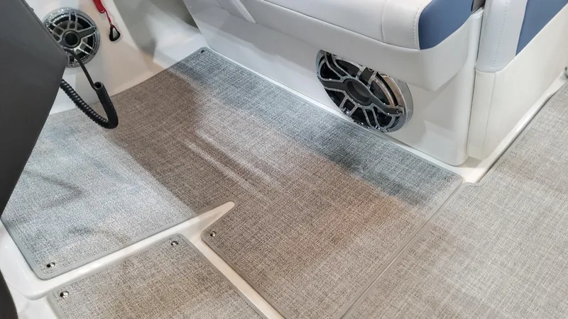 Slide: The Image of Formula 330 Crossover Bowrider OB 2025 - 55