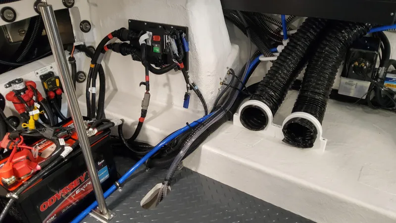 Slide: The Image of Formula 330 Crossover Bowrider OB 2025 - 70