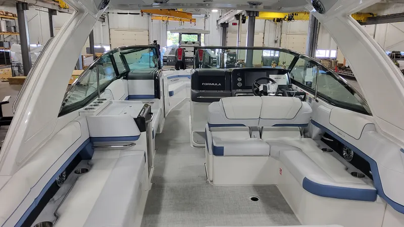 Slide: The Image of Formula 330 Crossover Bowrider OB 2025 - 75