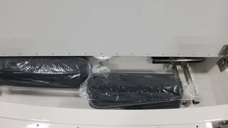 Slide: The Image of Formula 330 Crossover Bowrider OB 2025 - 76