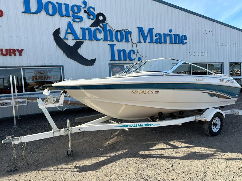 The Image of 1995 Larson 174 SEI boat on trailer at Doug's Anchor Marine Inc. - 0