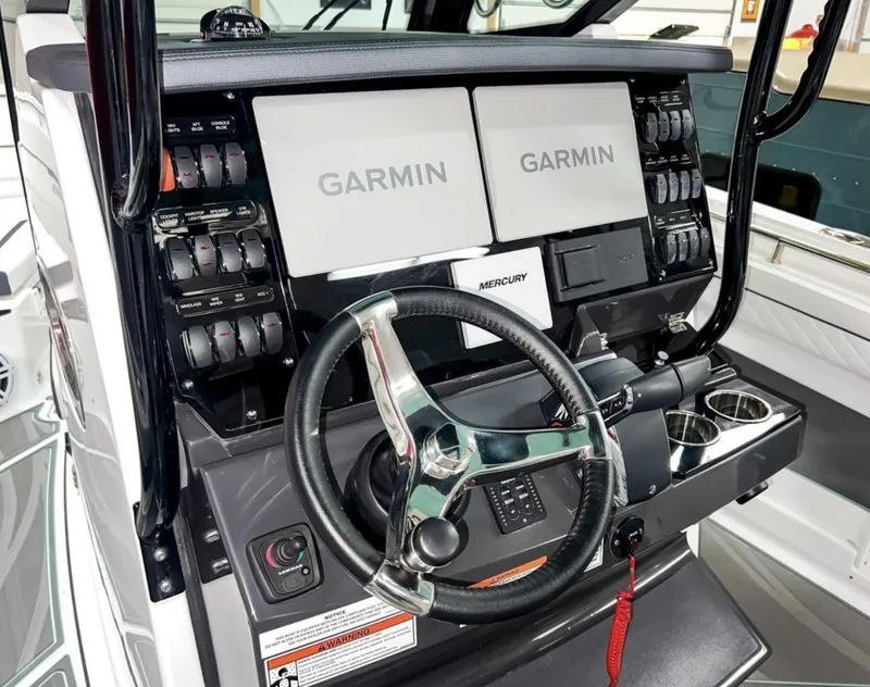 Slide: The Image of Blackfin 302 CC 2023 - 19