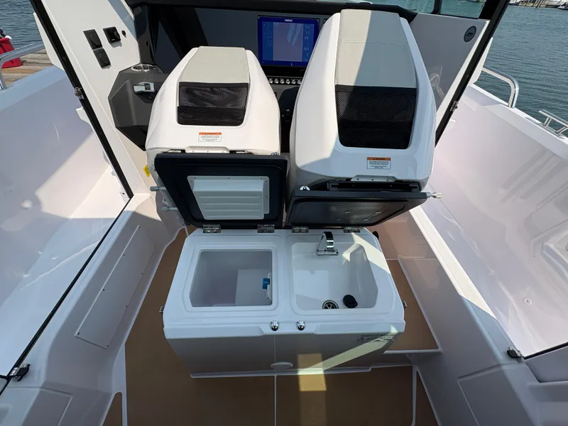 Slide: The Image of Axopar 29 XC Cross Cabin 2025 - 65