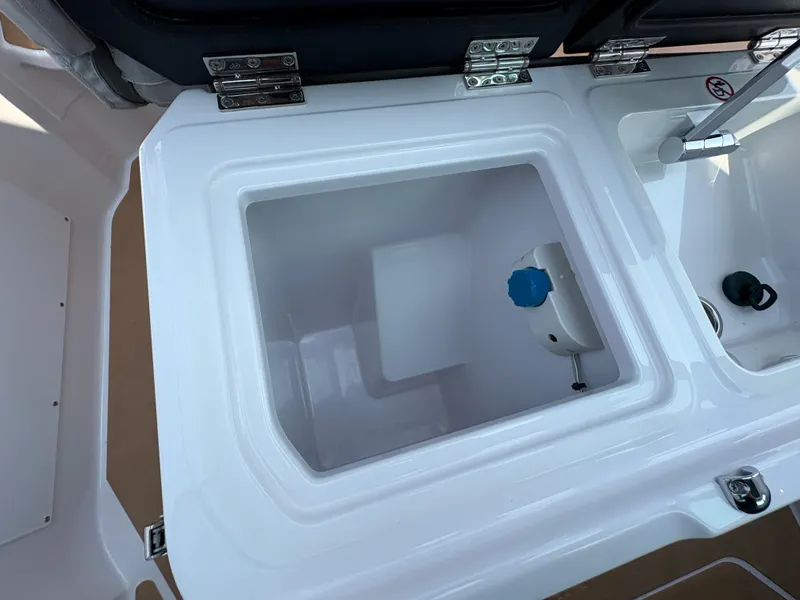 Slide: The Image of Axopar 29 XC Cross Cabin 2025 - 66