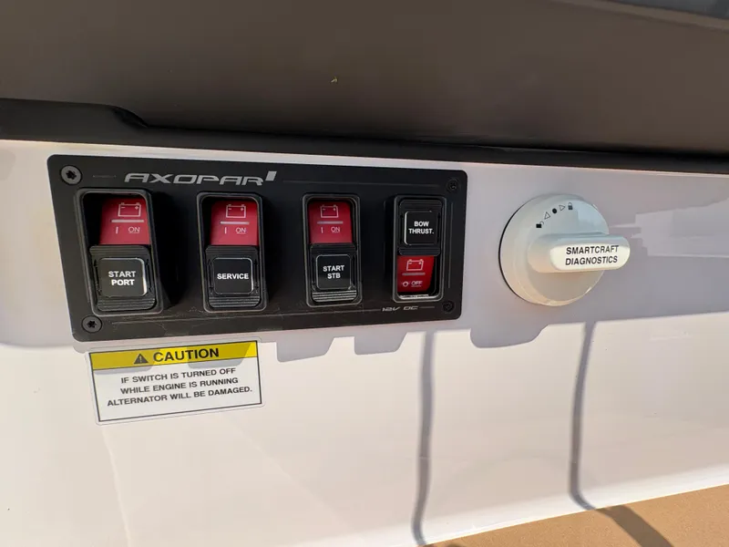 Slide: The Image of Axopar 29 XC Cross Cabin 2025 - 78