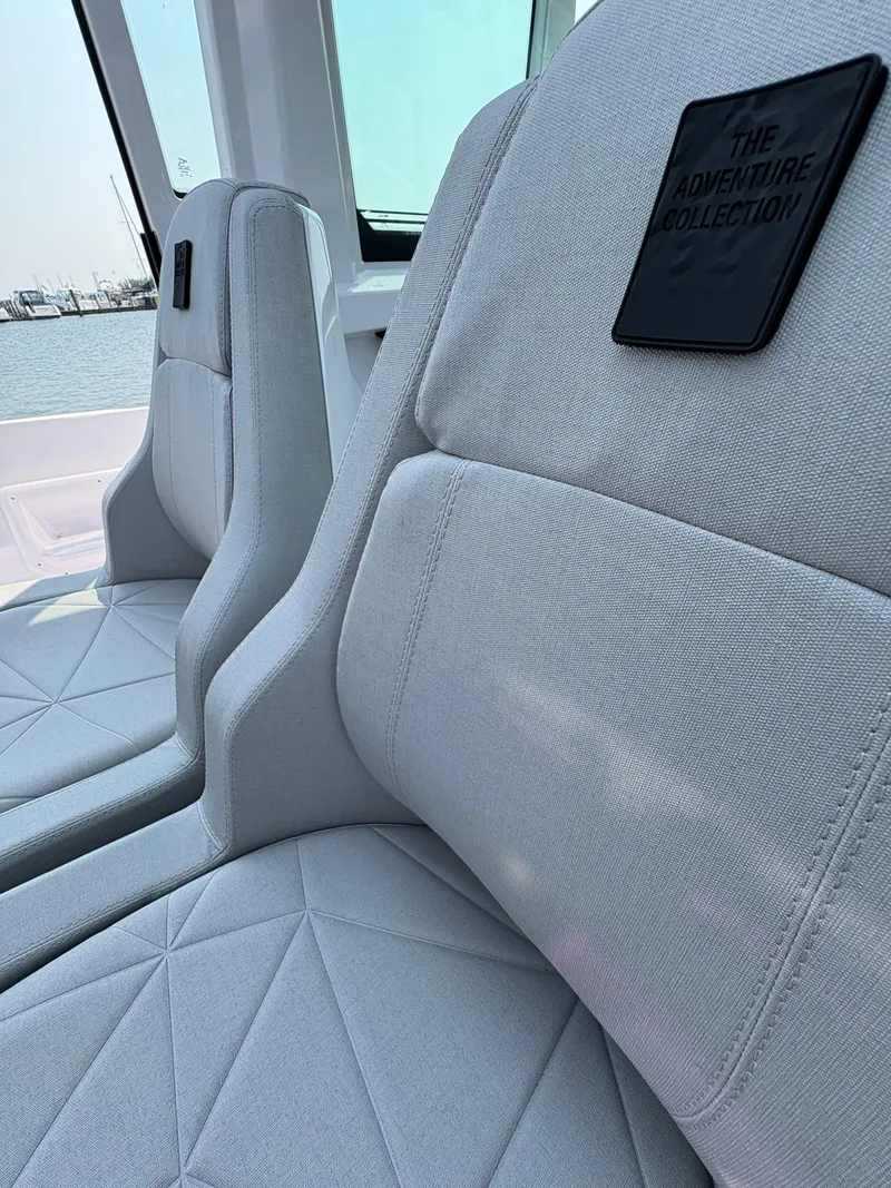 Slide: The Image of Axopar 29 XC Cross Cabin 2025 - 79