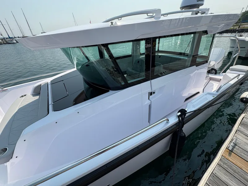 Slide: The Image of Axopar 29 XC Cross Cabin 2025 - 83