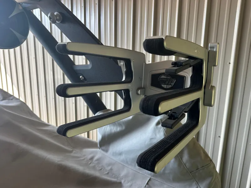 Slide: The Image of Malibu Wakesetter 23 MXZ 2020 - 24