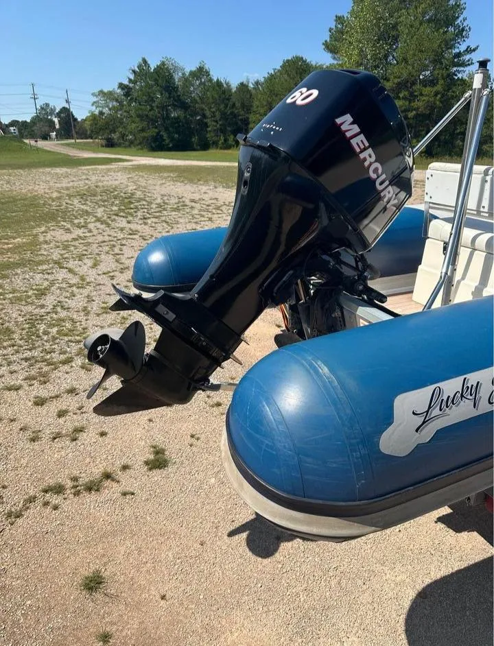 Slide: The Image of 2008 Valiant RIBs V520 boat with Mercury outboard motor on a sunny day. - 7