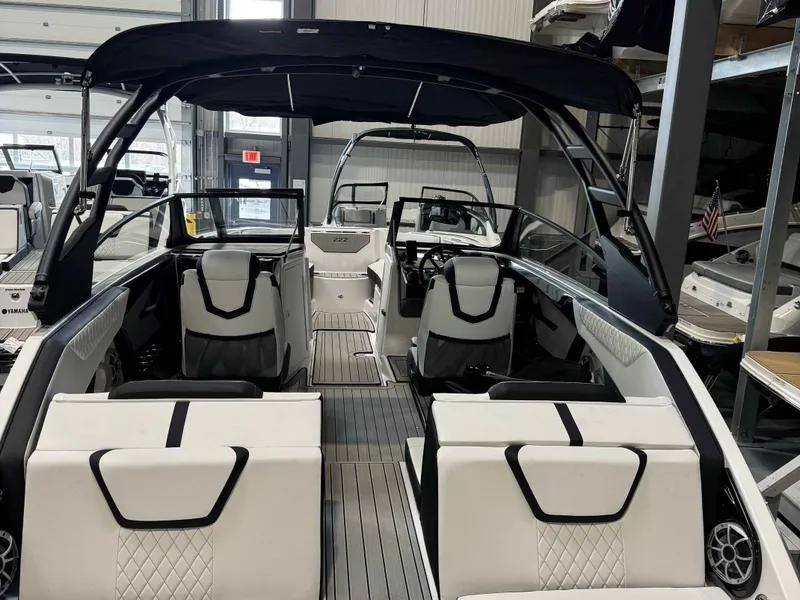 Slide: The Image of Yamaha 222S 2025 - 7