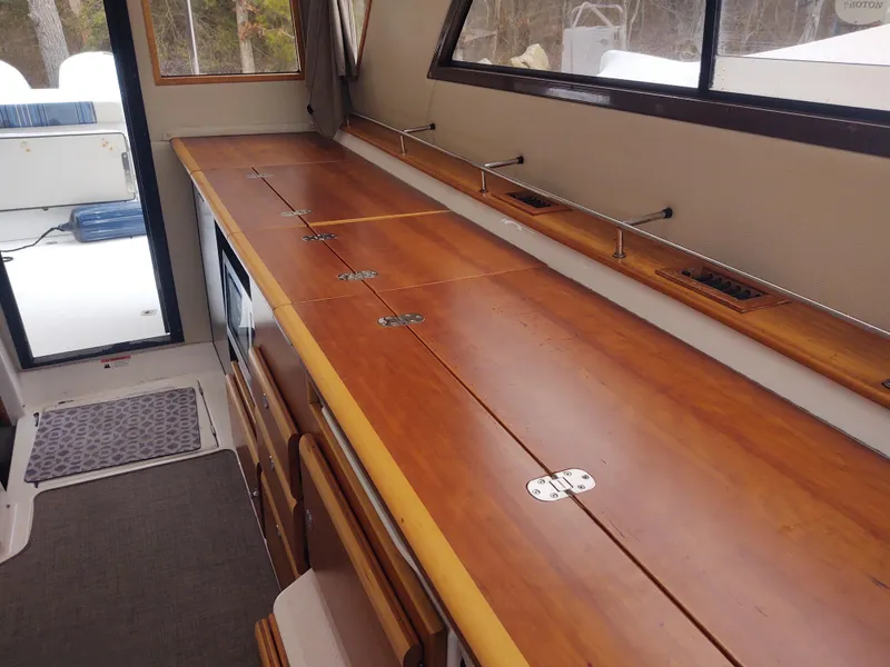 Slide: The Image of Fire Chaser galley counters down - 21