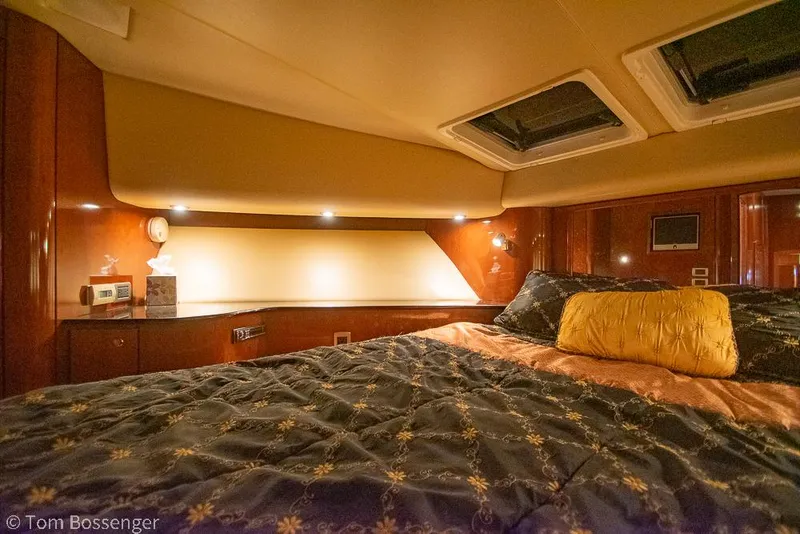 Slide: The Image of Meridian 580 Pilothouse 2008 - 50