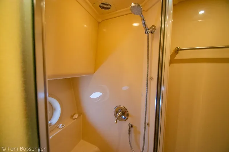 Slide: The Image of Meridian 580 Pilothouse 2008 - 54