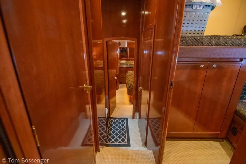 Slide: The Image of Meridian 580 Pilothouse 2008 - 55