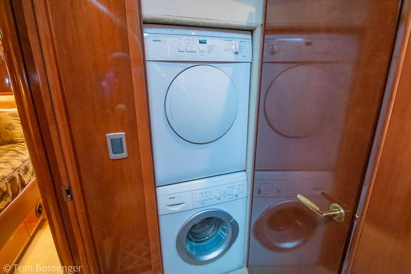 Slide: The Image of Meridian 580 Pilothouse 2008 - 56