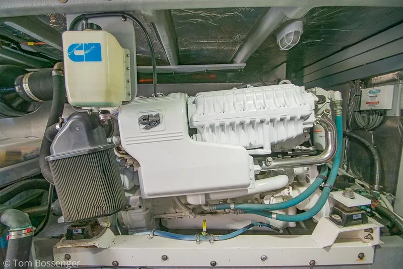 Slide: The Image of Meridian 580 Pilothouse 2008 - 77