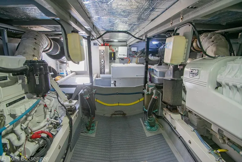 Slide: The Image of Meridian 580 Pilothouse 2008 - 79