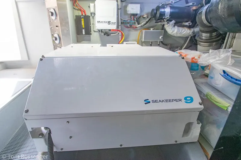 Slide: The Image of Meridian 580 Pilothouse 2008 - 82