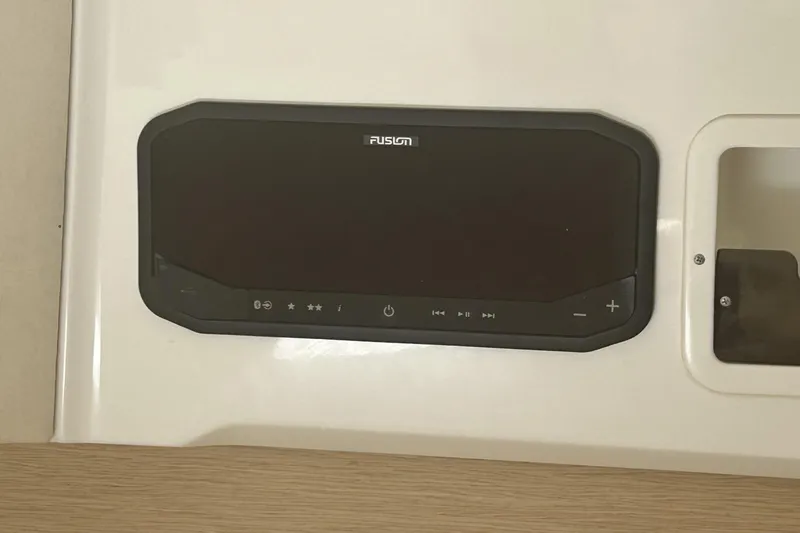 Slide: The Image of Fusion audio system on Parker Poland Sorrento 100, 2025 model, installed on a white panel. - 30