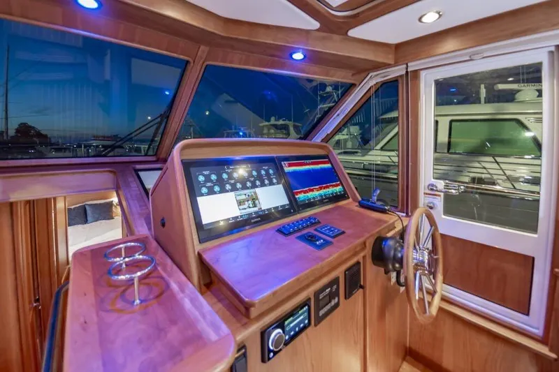 Slide: The Image of Interior view of the 2026 Sabre 43 Salon Express yacht. - 37