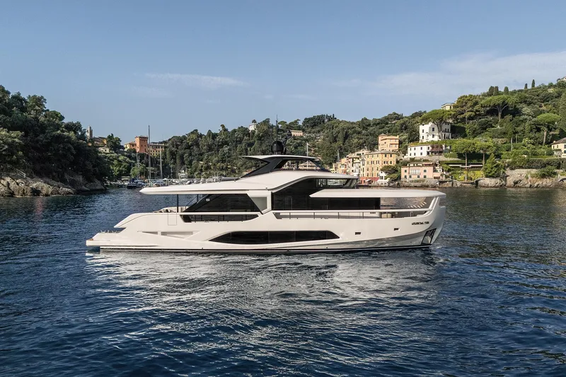 Slide: The Image of Ferretti Yachts Infynito 80 2025 - 10