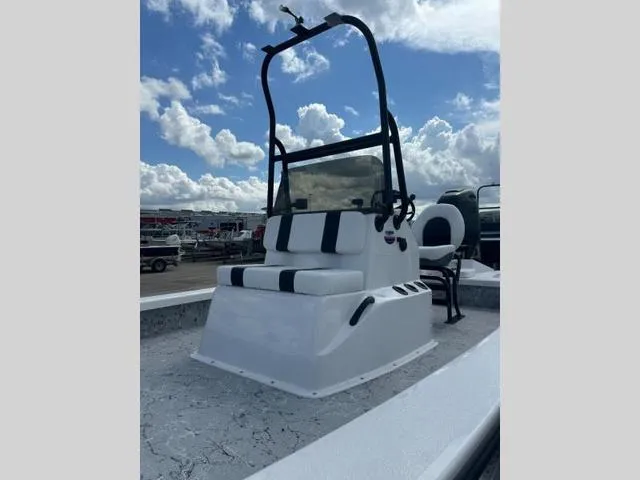 Slide: The Image of Majek 226 Illusion 2024 - 10