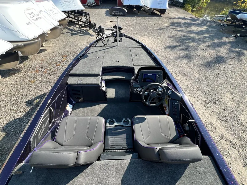 Slide: The Image of Skeeter ZX 200 2025 - 15