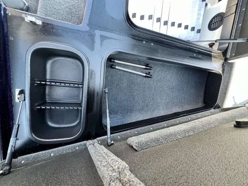 Slide: The Image of Skeeter ZX 200 2025 - 17