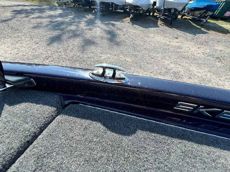 Slide: The Image of Skeeter ZX 200 2025 - 18