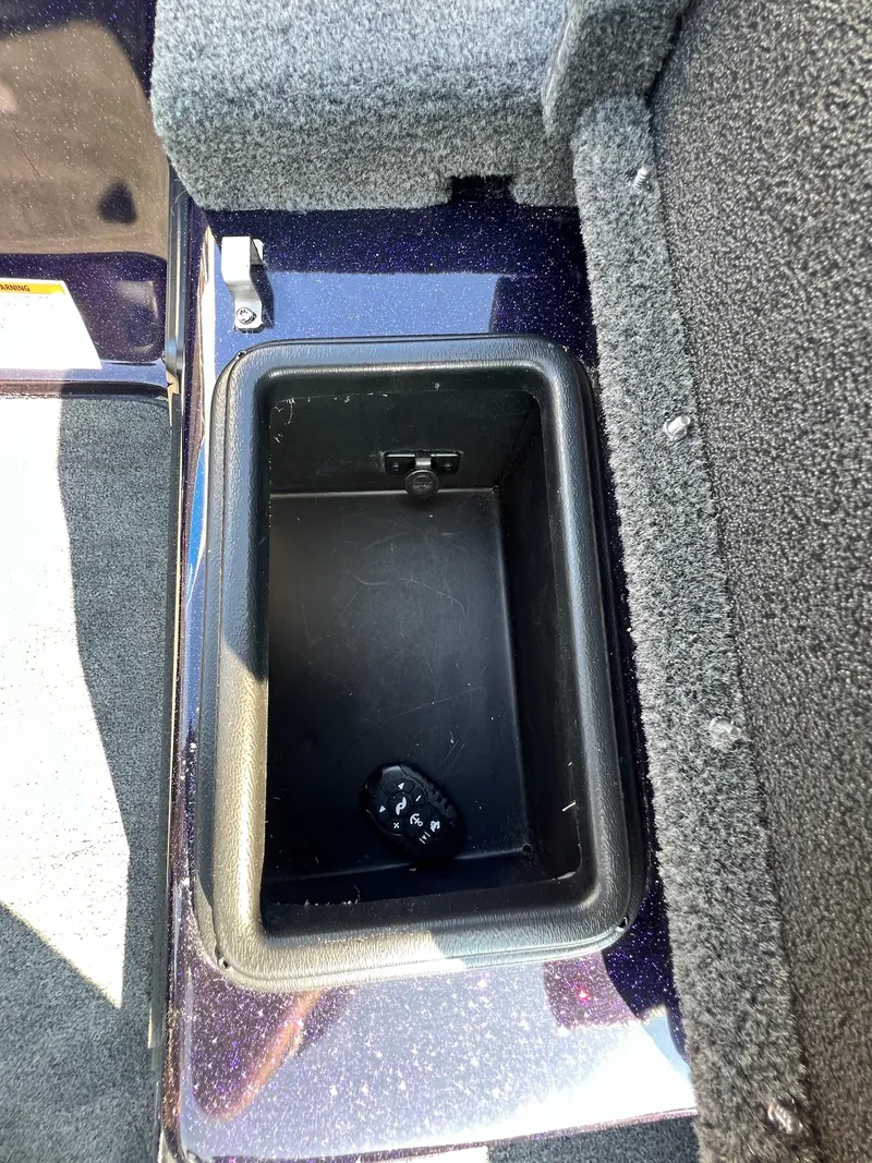 Slide: The Image of Skeeter ZX 200 2025 - 27