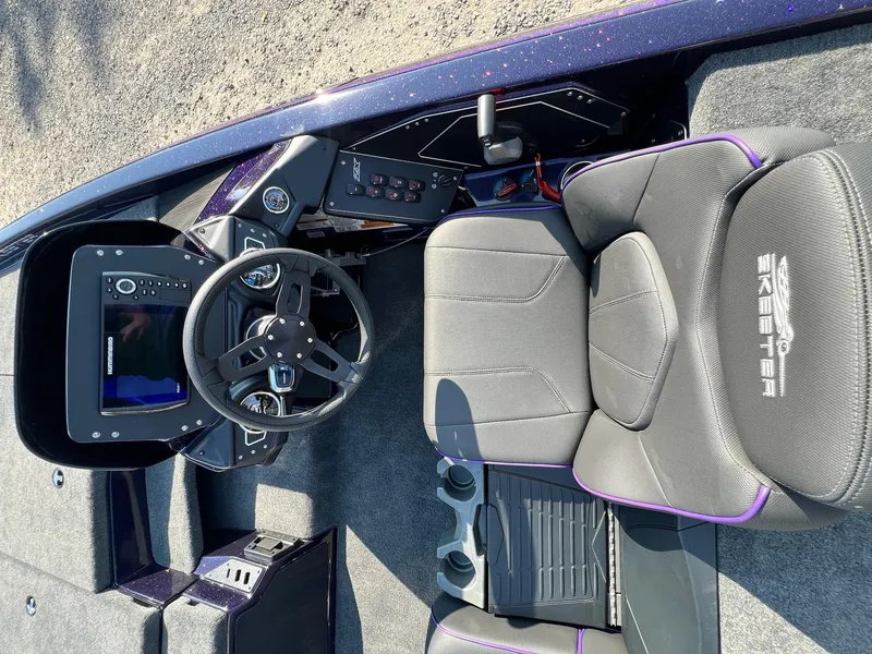 Slide: The Image of Skeeter ZX 200 2025 - 32