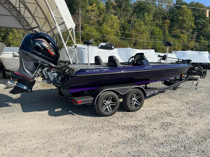 Slide: The Image of Skeeter ZX 200 2025 - 36