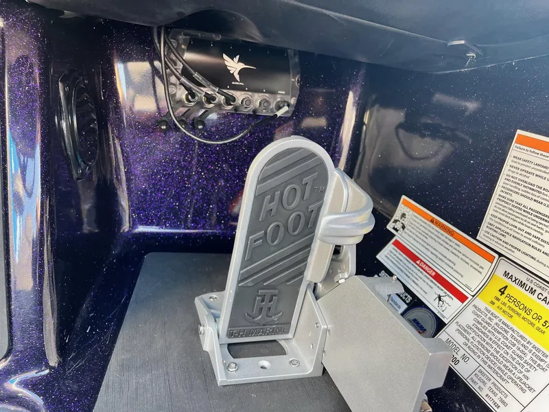 Slide: The Image of Skeeter ZX 200 2025 - 42